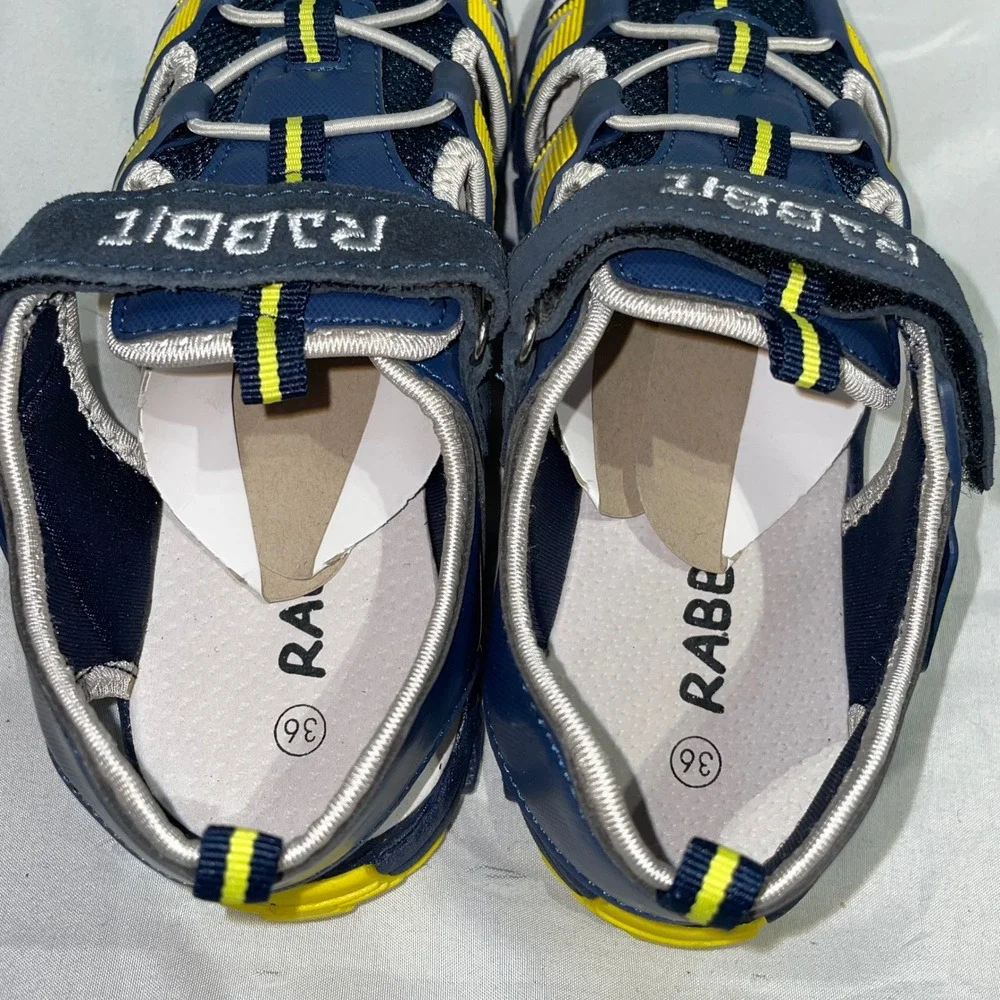 Rabbit‎ Boys Navy Blue Yellow Athletic Closed Toe Outdoor Sandals Size 36